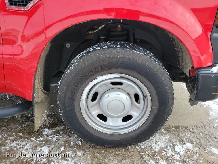 image for item OH9505 2010 Ford  F250 Super Duty flatbed pickup truck