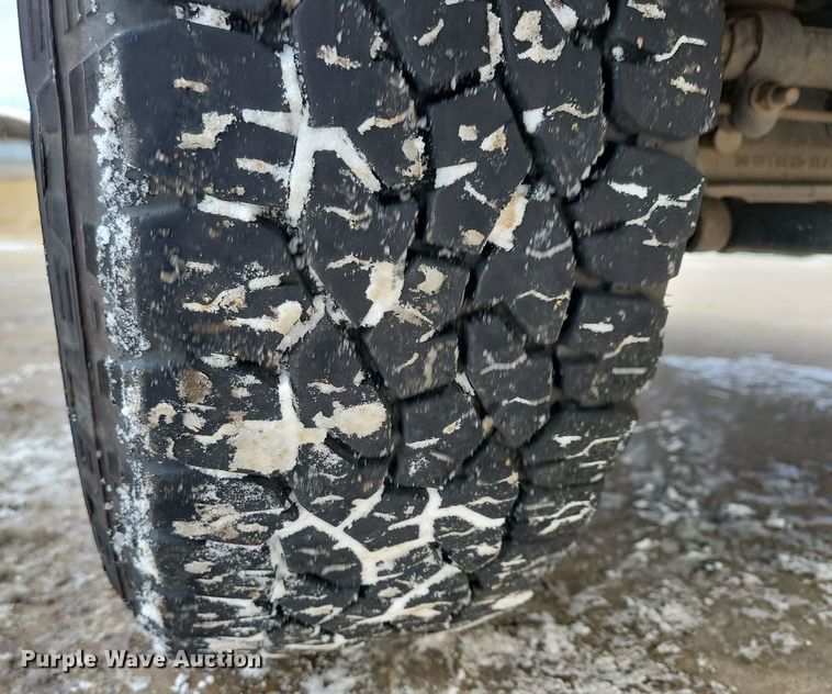 image for item OH9505 2010 Ford  F250 Super Duty flatbed pickup truck