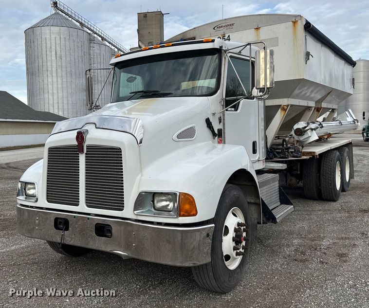 image for item DH9220 2003 Kenworth T300 fertilizer delivery truck