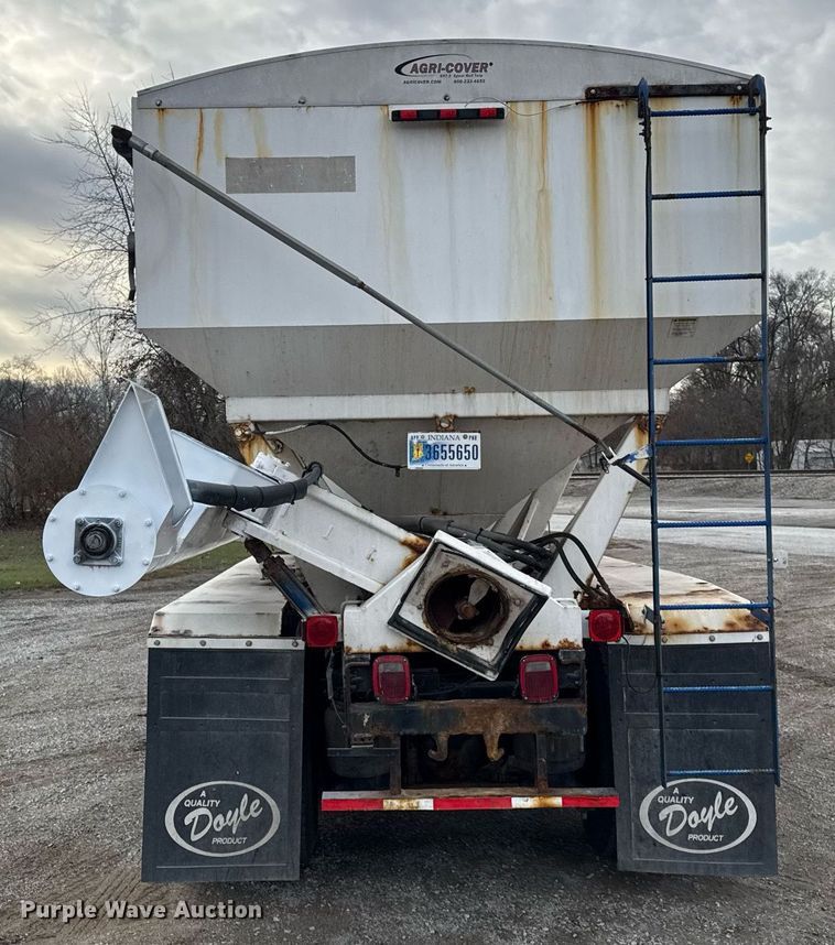 image for item DH9220 2003 Kenworth T300 fertilizer delivery truck