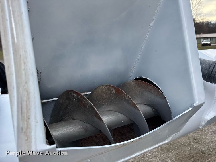 image for item DH9220 2003 Kenworth T300 fertilizer delivery truck