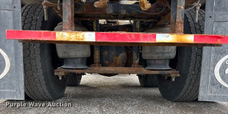 image for item DH9220 2003 Kenworth T300 fertilizer delivery truck