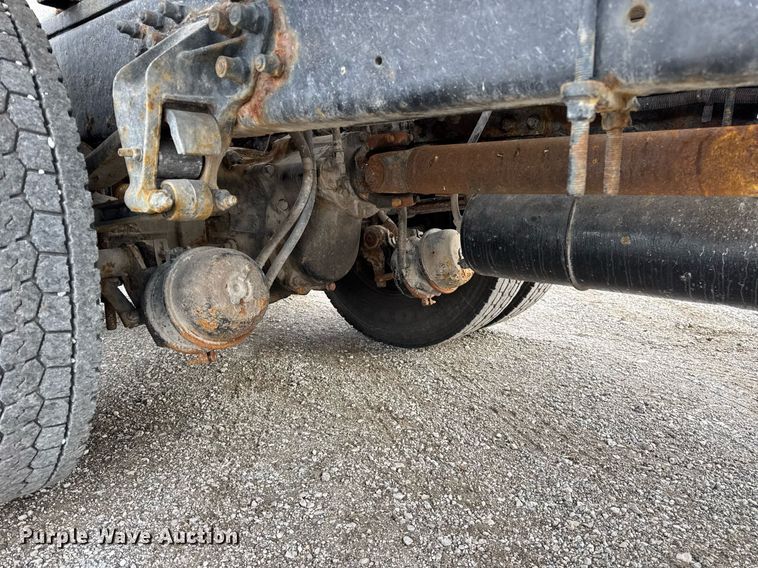 image for item DH9220 2003 Kenworth T300 fertilizer delivery truck