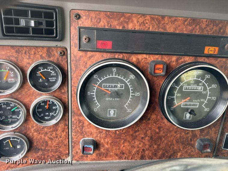 image for item DH9220 2003 Kenworth T300 fertilizer delivery truck