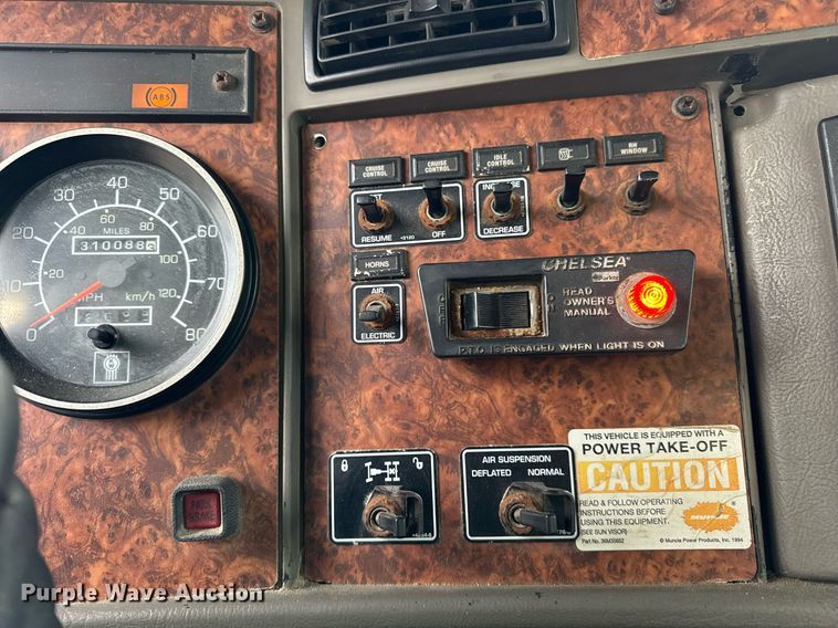 image for item DH9220 2003 Kenworth T300 fertilizer delivery truck