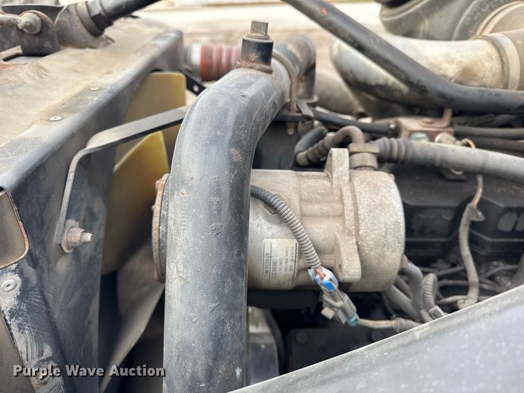 image for item DH9220 2003 Kenworth T300 fertilizer delivery truck