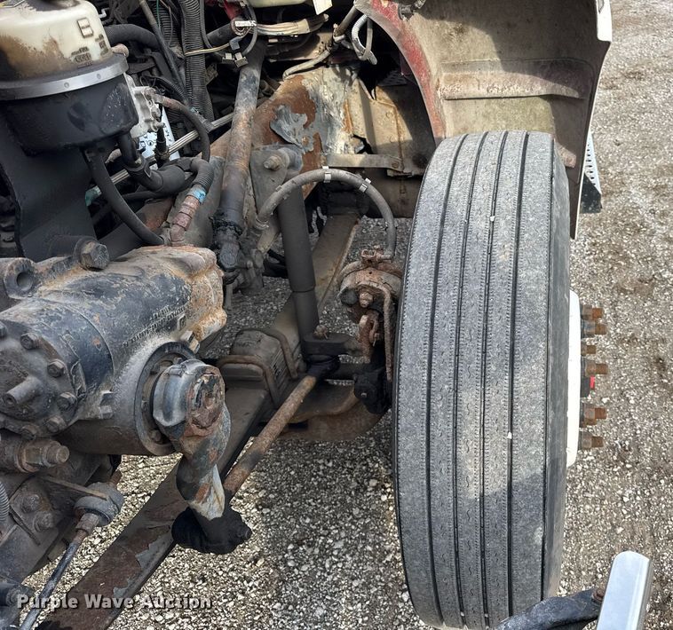 image for item DH9220 2003 Kenworth T300 fertilizer delivery truck