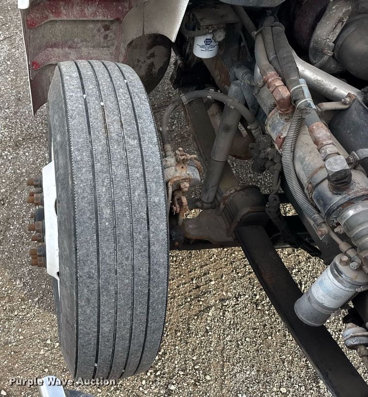 image for item DH9220 2003 Kenworth T300 fertilizer delivery truck