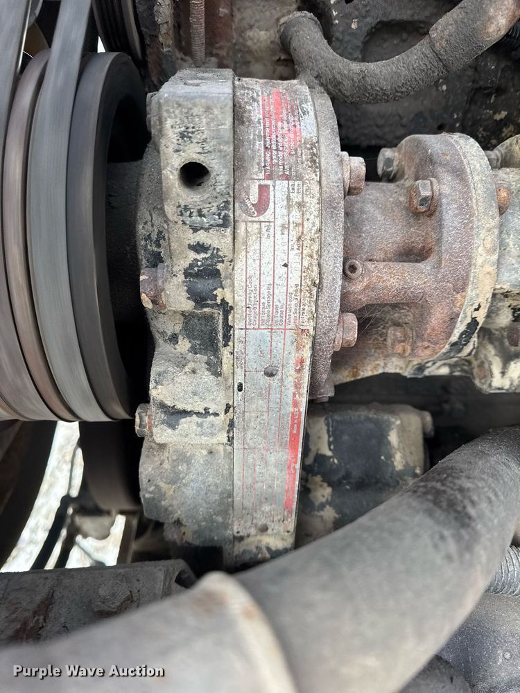 image for item DH9521 1989 International  F93 fertilizer delivery truck