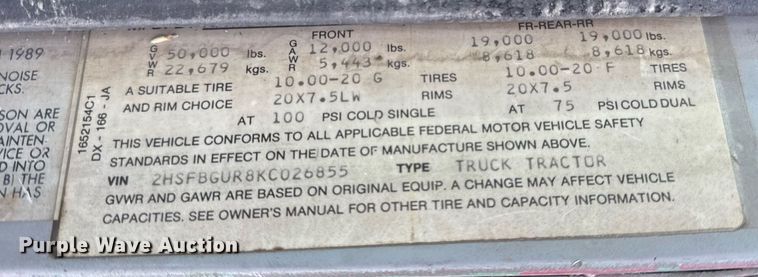 image for item DH9521 1989 International  F93 fertilizer delivery truck