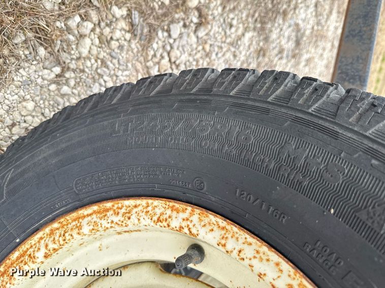 image for item DO0146 (2) header trailers