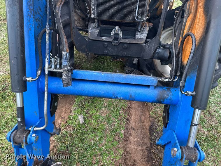 image for item DO0166 2017 New Holland T4.120 tractor