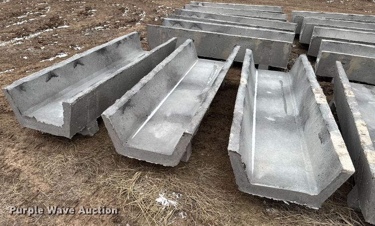 image for item DO0223 (10) bunk feeders