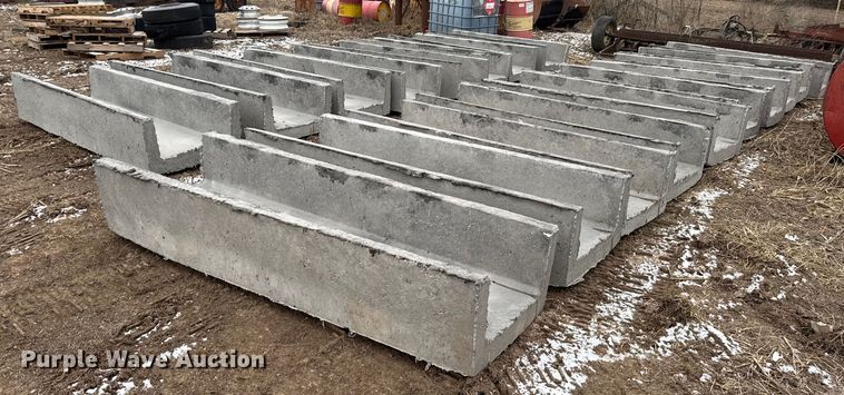 image for item DO0224 (10) bunk feeders