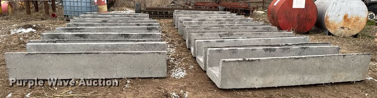 image for item DO0224 (10) bunk feeders