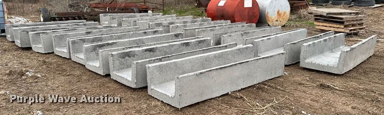 image for item DO0224 (10) bunk feeders