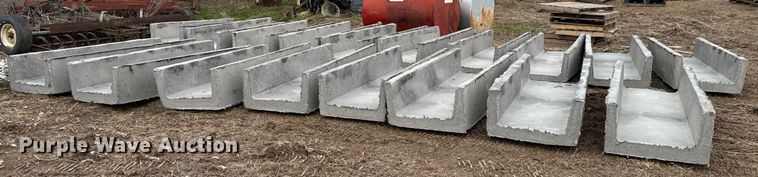 image for item DO0224 (10) bunk feeders