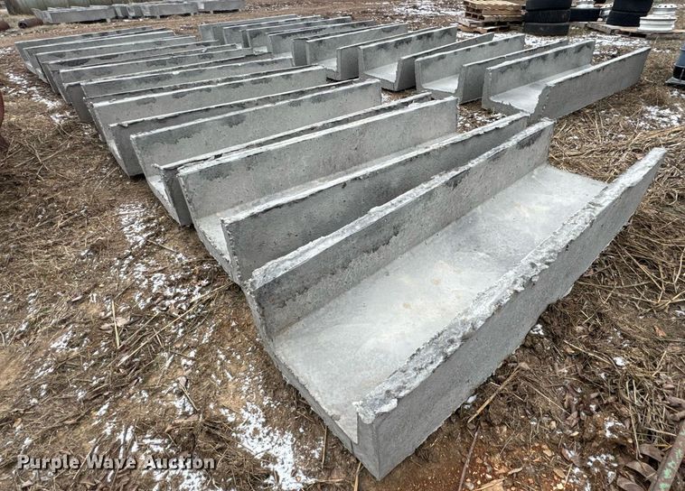 image for item DO0224 (10) bunk feeders