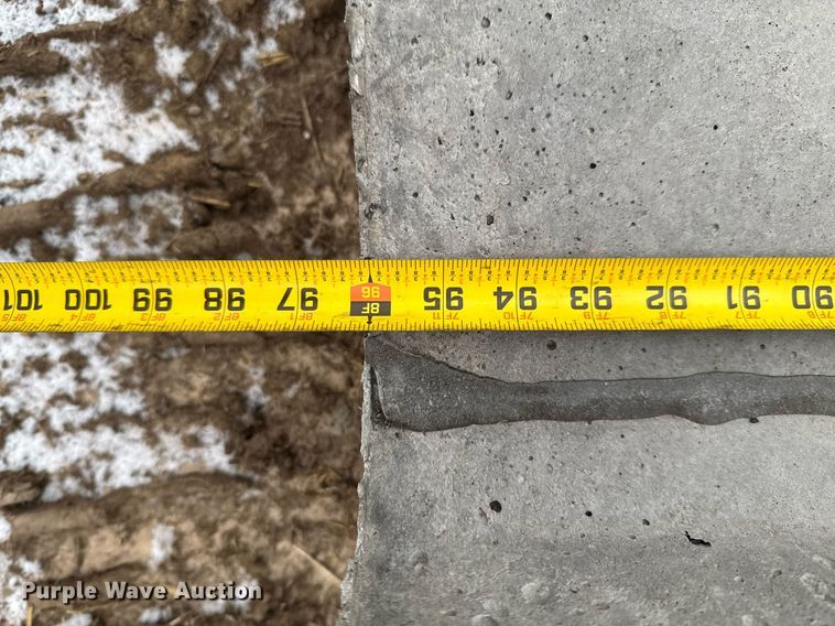 image for item DO0224 (10) bunk feeders