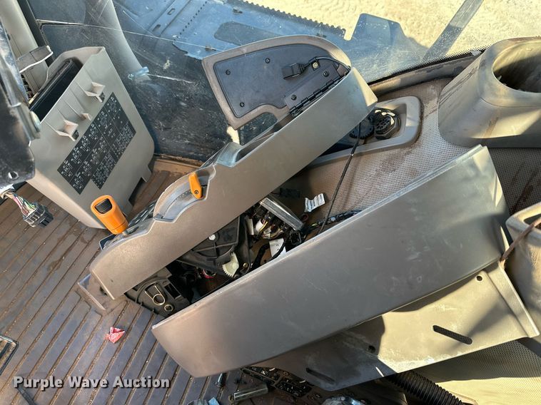 image for item DP6102 2012 John Deere 9410R 4WD tractor