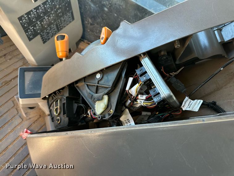 image for item DP6102 2012 John Deere 9410R 4WD tractor