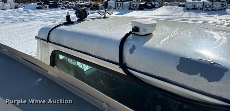 image for item DW2477 2001 International 2554 applicator truck