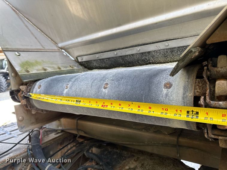 image for item DW2477 2001 International 2554 applicator truck