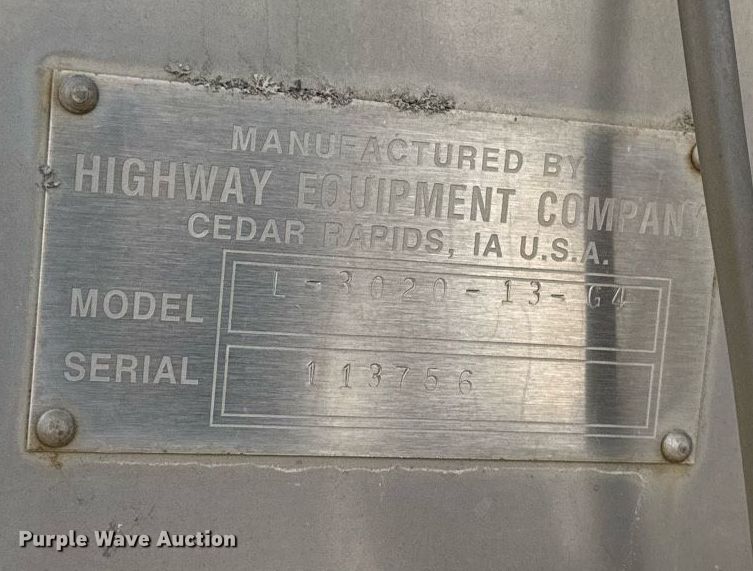 image for item DW2477 2001 International 2554 applicator truck