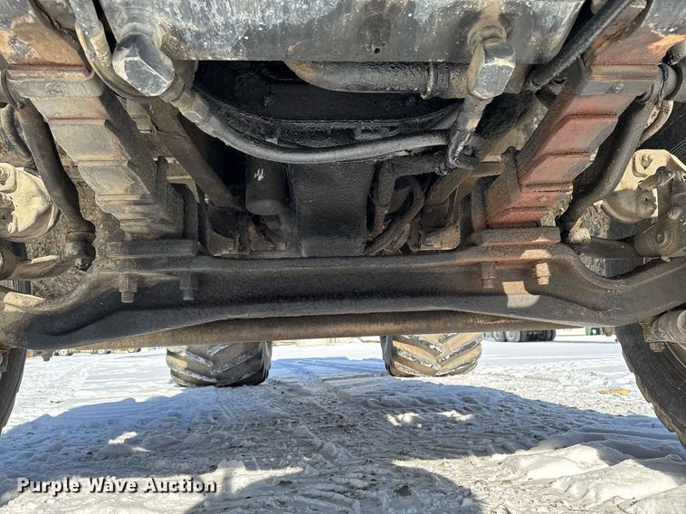 image for item DW2477 2001 International 2554 applicator truck