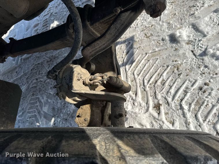 image for item DW2477 2001 International 2554 applicator truck