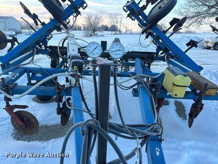 image for item DW3368 DMI 4100 NH3 applicator