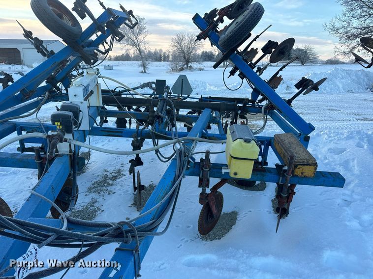 image for item DW3368 DMI 4100 NH3 applicator