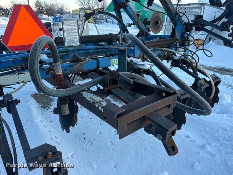 image for item DW3368 DMI 4100 NH3 applicator