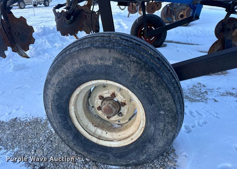 image for item DW3368 DMI 4100 NH3 applicator