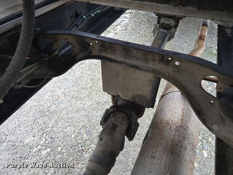 image for item DX1565 2007 International 4300 feed delivery truck