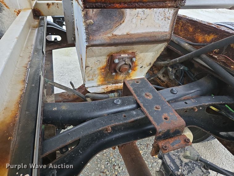 image for item DX1565 2007 International 4300 feed delivery truck