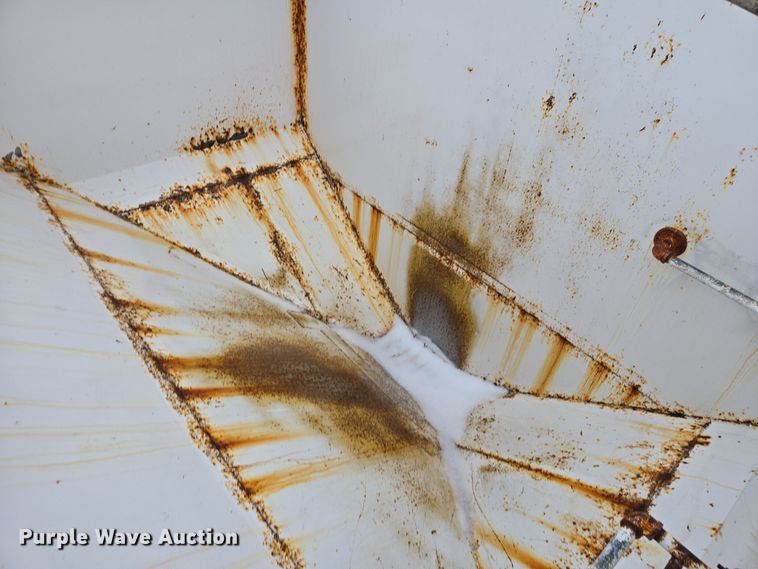 image for item DX1565 2007 International 4300 feed delivery truck