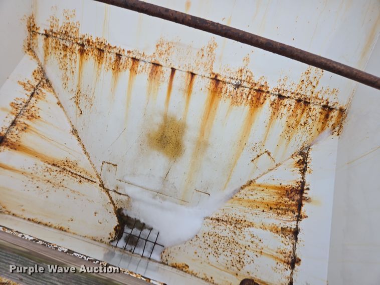 image for item DX1565 2007 International 4300 feed delivery truck