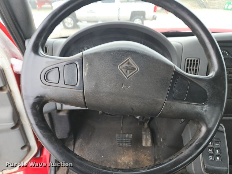 image for item DX1565 2007 International 4300 feed delivery truck