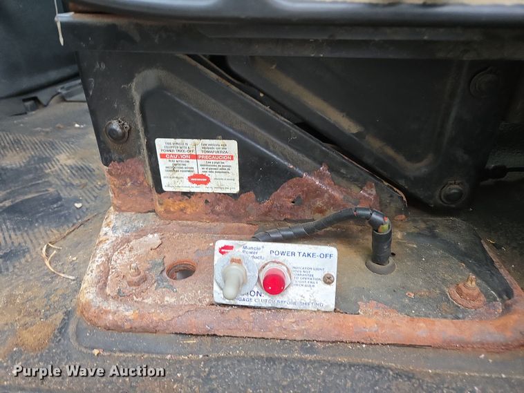 image for item DX1565 2007 International 4300 feed delivery truck