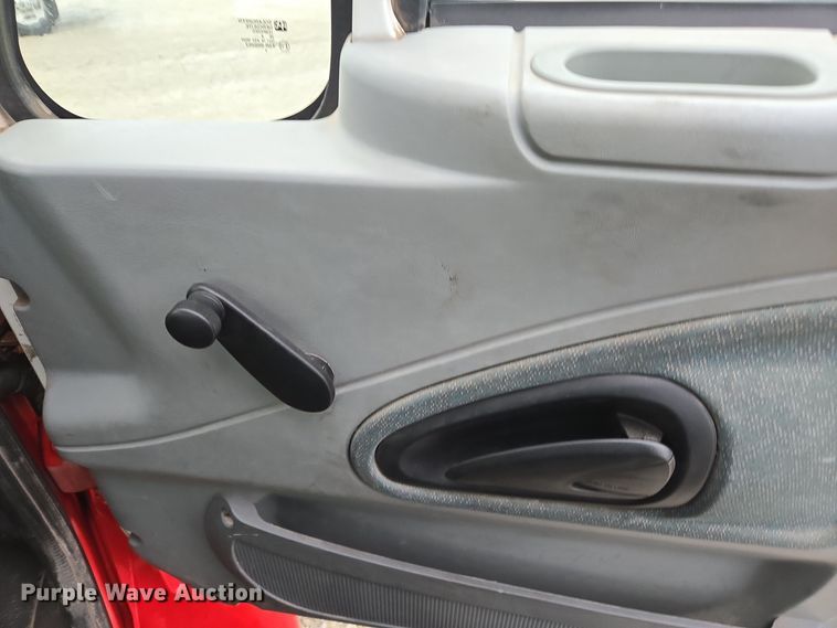 image for item DX1565 2007 International 4300 feed delivery truck