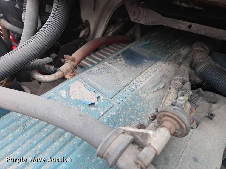 image for item DX1565 2007 International 4300 feed delivery truck