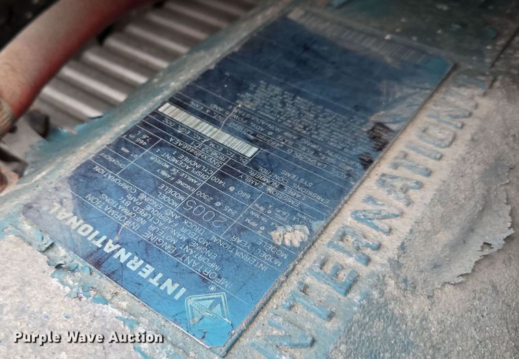 image for item DX1565 2007 International 4300 feed delivery truck