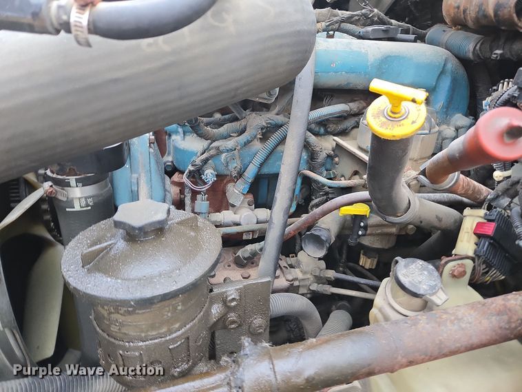 image for item DX1565 2007 International 4300 feed delivery truck