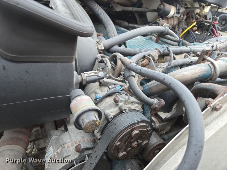 image for item DX1565 2007 International 4300 feed delivery truck