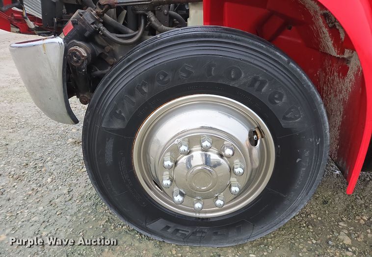 image for item DX1565 2007 International 4300 feed delivery truck