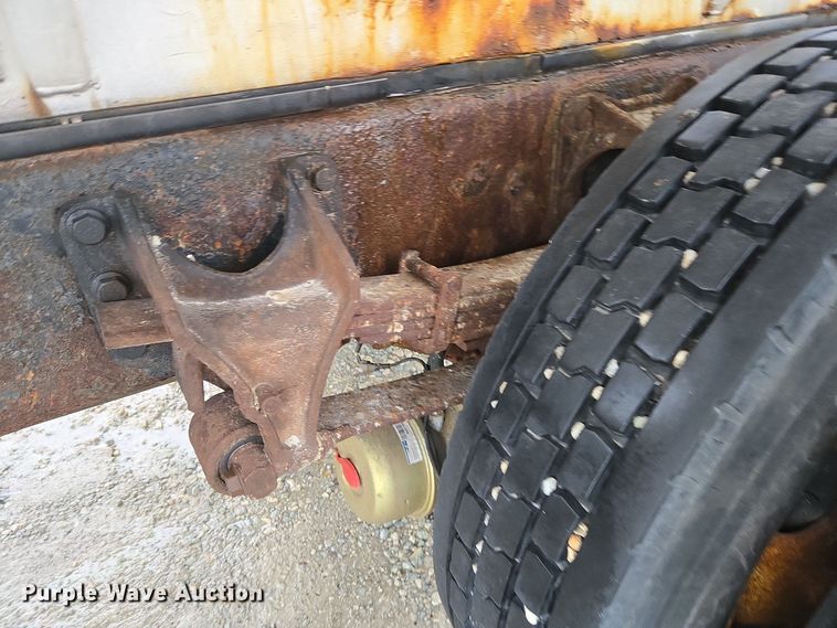 image for item DX1565 2007 International 4300 feed delivery truck