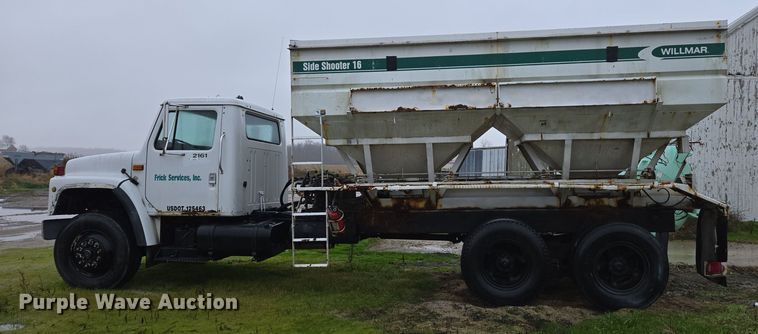 image for item DX1572 1986 International 1954 fertilizer delivery truck