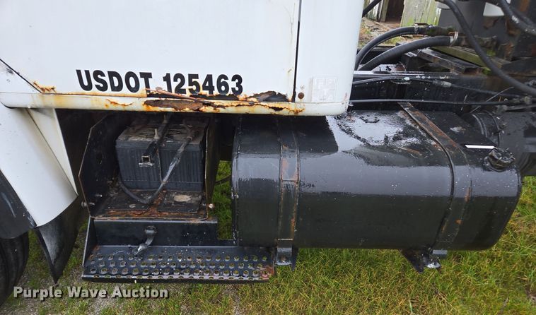 image for item DX1572 1986 International 1954 fertilizer delivery truck