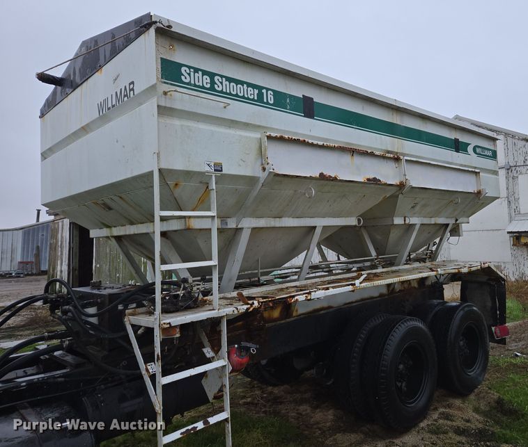 image for item DX1572 1986 International 1954 fertilizer delivery truck